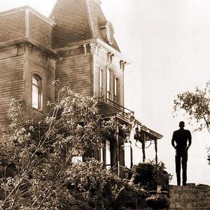 初中少女巨乳凸起图片
